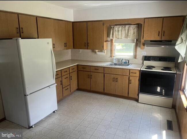 Photo - 384 Valley Ave