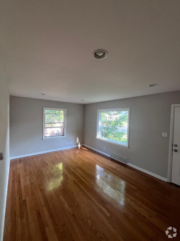 Building Photo - 612 E Linus St Rental