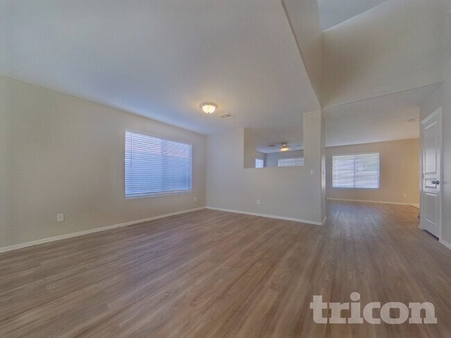 Photo - 11218 W Elm Ln