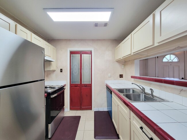 Photo - This corner unit is great because being on the end unit is more private and there are no condo's ...