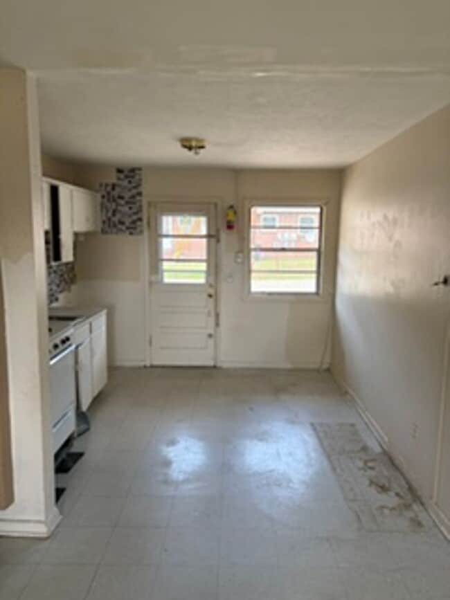 1220 Martin Luther King Junior Blvd Unit 5