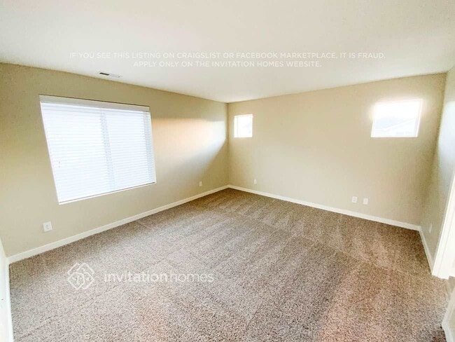 Photo - 9084 Aster St SE