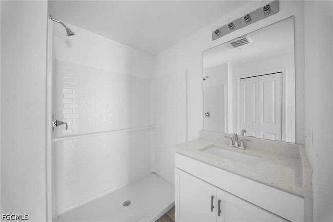 Photo - 2815 24th St W