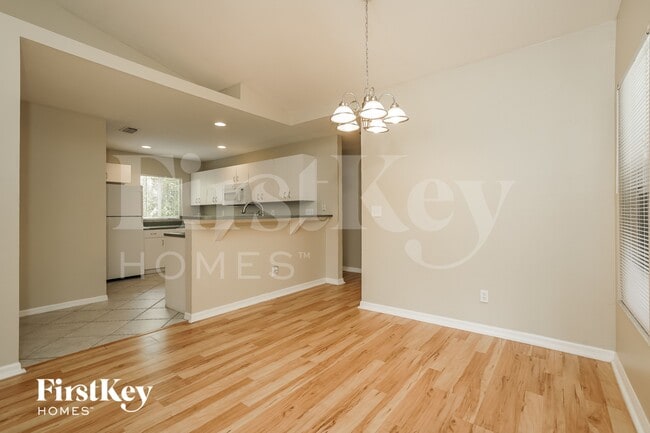 Photo - 8418 Wren Rd