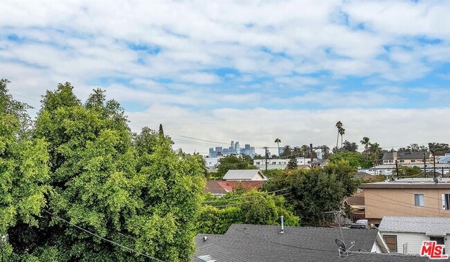 Photo - 4703 Saturn St