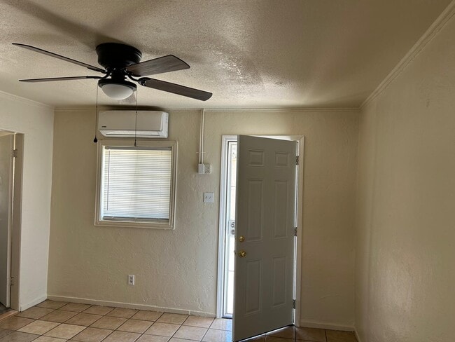 Photo - 524 N Mesquite St Unit 2