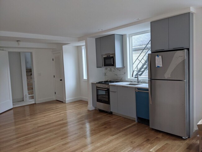 Photo - Awesome Studio in Brookline.... SEPT 1ST MOVE