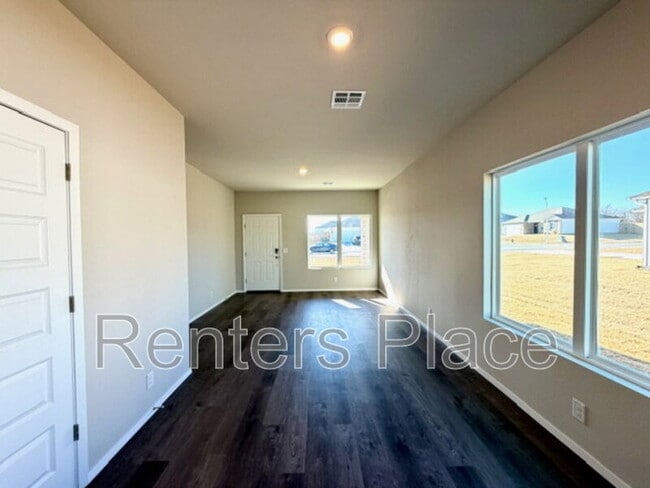 Photo - 1112 Raven Dr