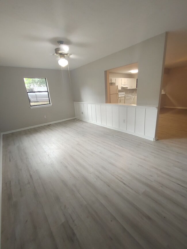 Spacious 2 Bedroom/2 Bath