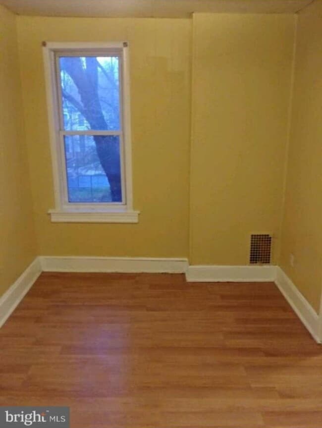 Photo - 556 Edgewood Ave