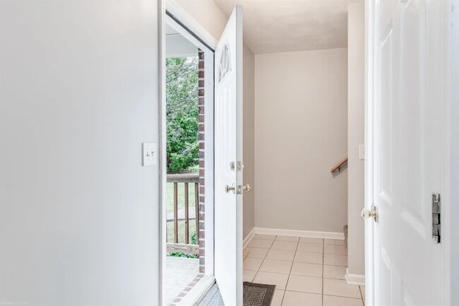 Photo - 650 Republic Rd