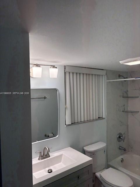 Photo - 15539 Miami Lakeway N Unidad 201-22
