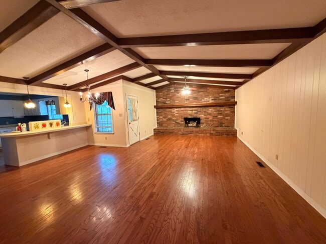 Photo - Discover a comfortable 3-bedroom, 2-bath home located on the west side of Russellville, AR.