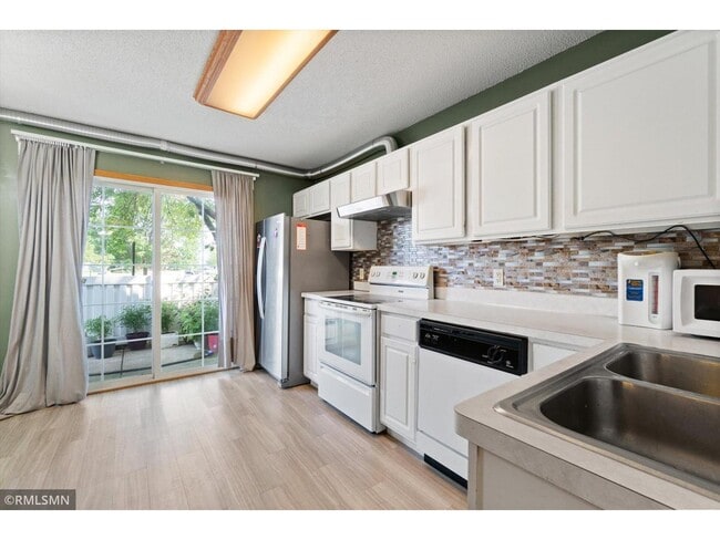 Photo - 1747 Weston Ln