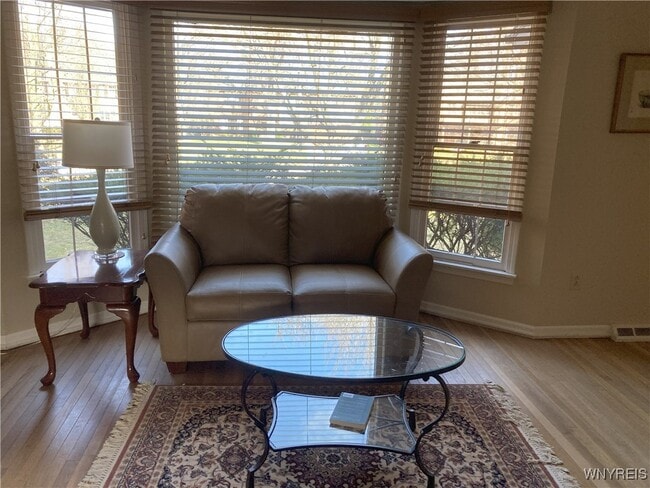 Photo - 11 Bradenham Pl