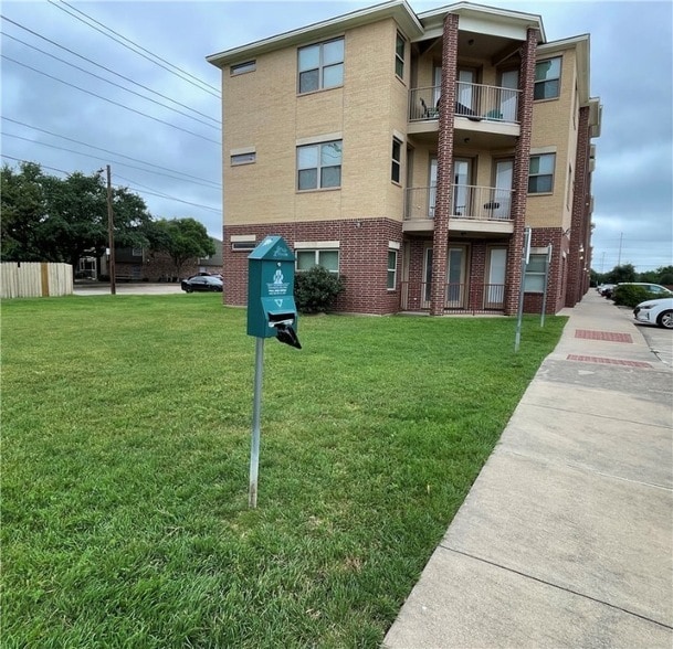 Photo - 1915 Dartmouth St Unidad 2013