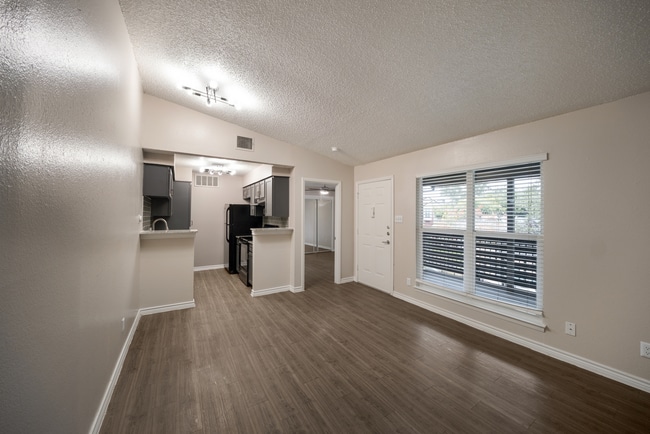 living room-a1-1br1ba-vatsoco-002.jpg
