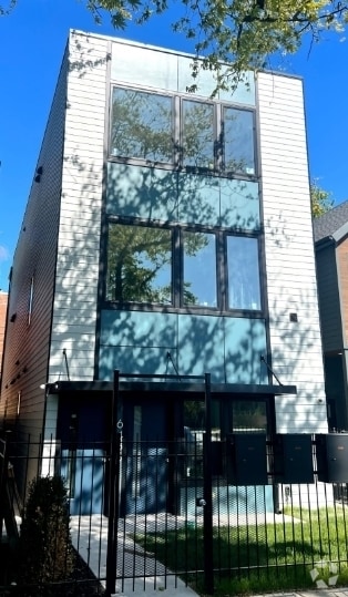 Building Photo - 6455 S St Lawrence Ave Rental