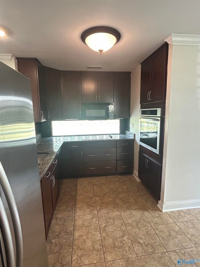 Photo - 2327 Quince Dr SE