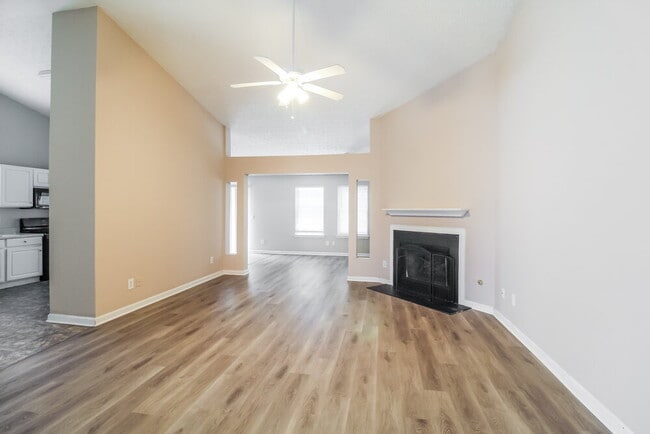 1735 Campbell Ives Dr SE