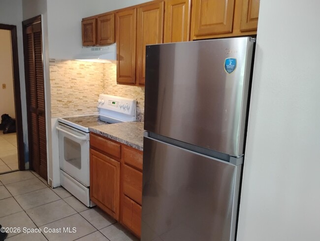 Photo - 1533 Emerson Dr SE