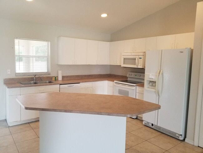 Photo - 910 SW 34th Terrace