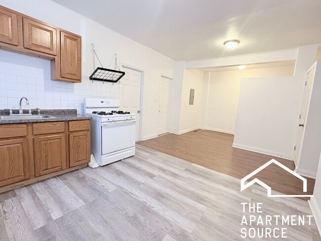 Photo - 1900 S Throop St Unit 9