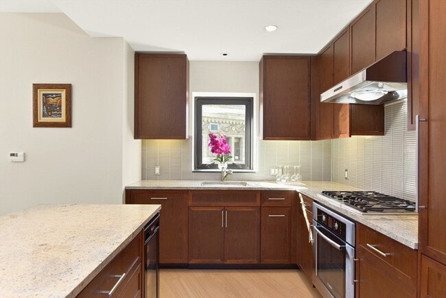 Photo - 580 Washington St Unit 902