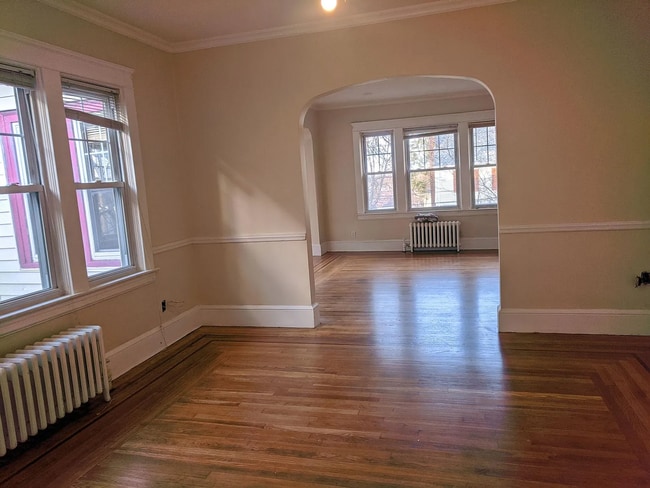 Building Photo - 95 Woodbine St Unit 95 Woodbine