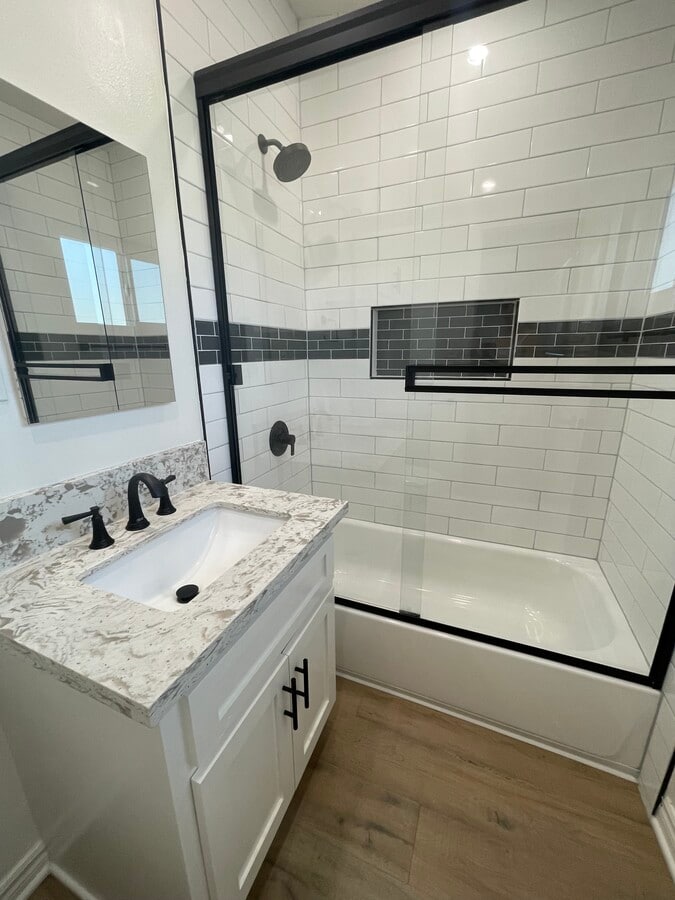 C18 Restroom - Carlton Park Apartments