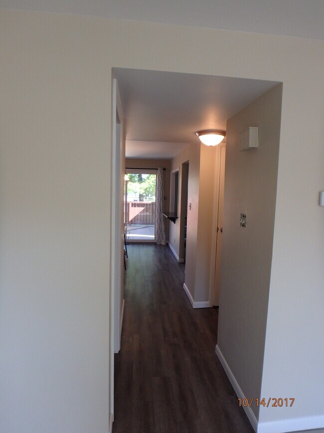 Photo - 524 Adrian Ct