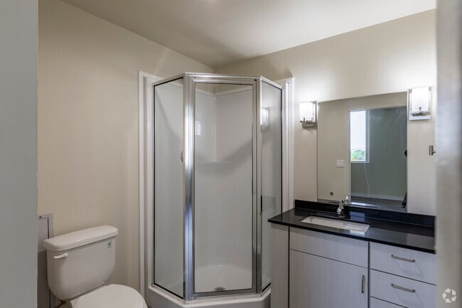 Studio - 266-495 SF