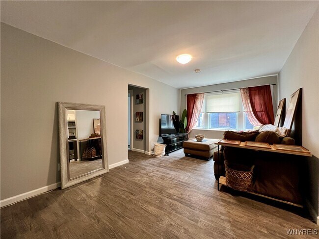 Photo - 1225 Hertel Ave Apartamento