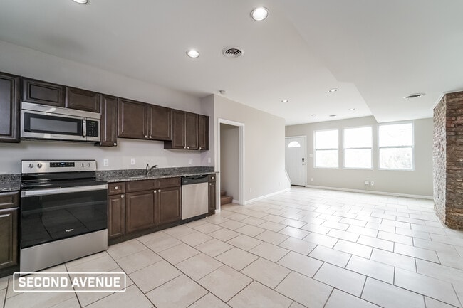 Photo - 1800 St Patrick St