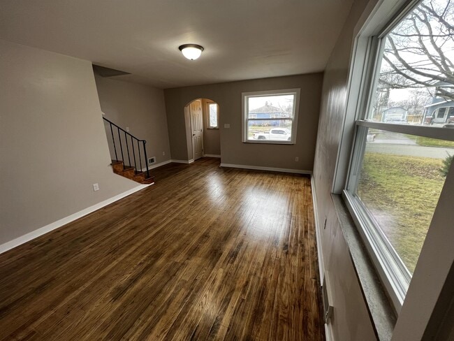 Photo - 104 N Brinker Ave
