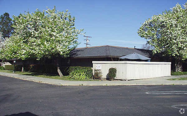 Fairmont Gardens - Fairmont Gardens Apartments