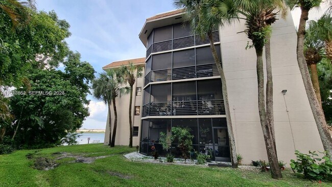 461 Ives Dairy Rd Unit 406-2