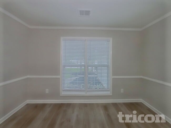 Photo - 136 Tanners Mill Rd