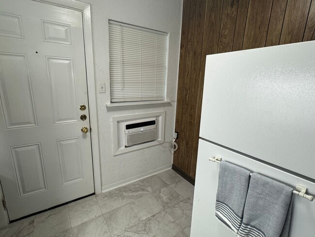 Photo - 1708 Holloman Dr Unit Apt. 7