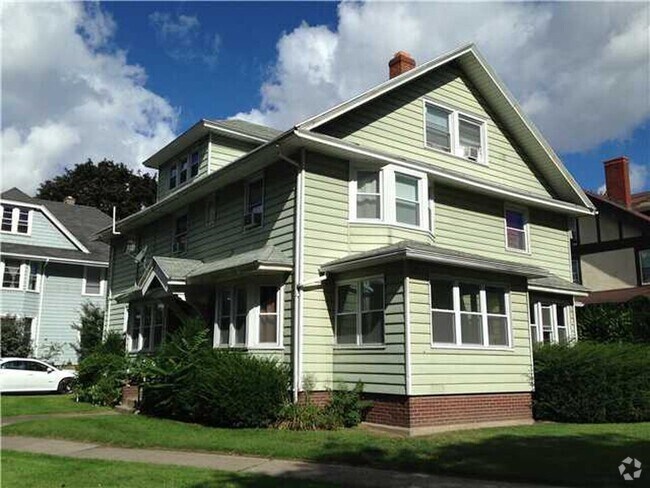 Building Photo - 84 Canterbury Rd Rental