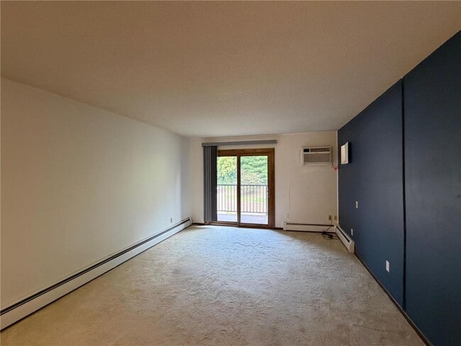 Photo - 2690 Oxford St N Unit 248