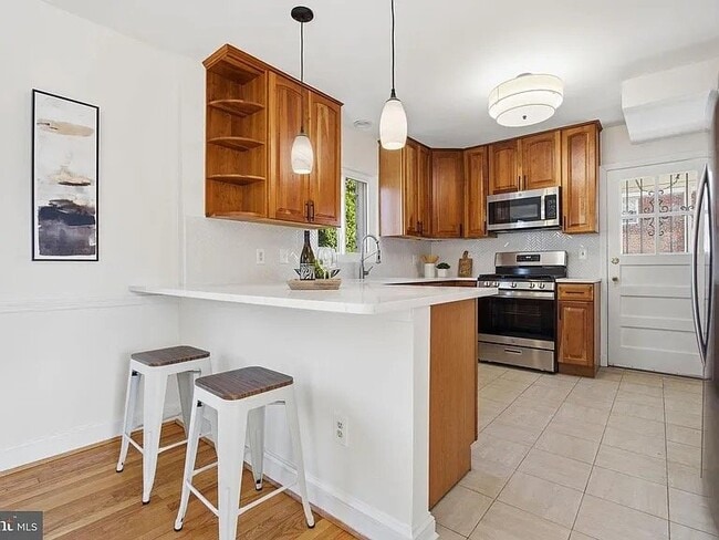 Photo - 11527 Grandview Ave