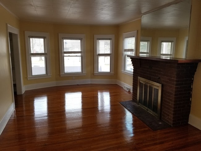 Building Photo - 169 Shotwell Park Unit 169 shotwell park
