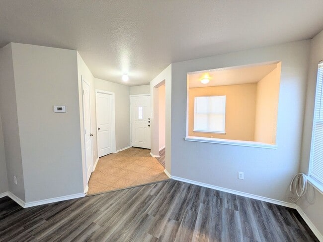 Photo - Very Nice 4 Bedroom Home In Convenient Northwest Location!