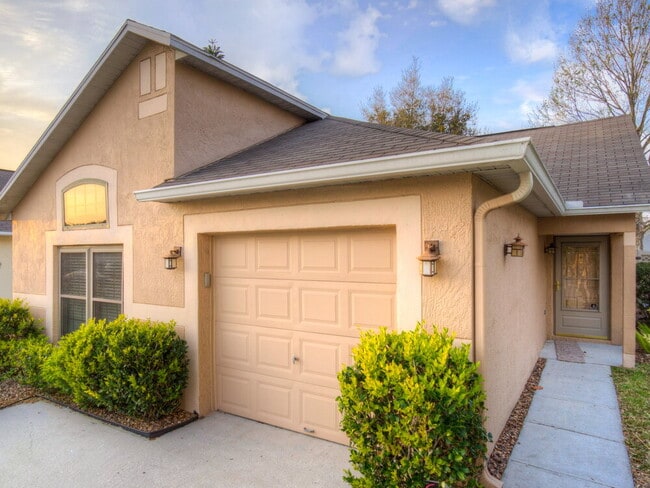Building Photo - 7651 Harbor Lake Dr Rental