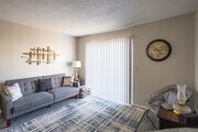 1BR, 1BA - 674SF