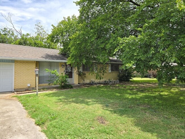 Building Photo - 1105 Willard Rental