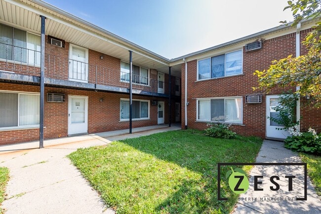 Photo - Redford Square Apartments