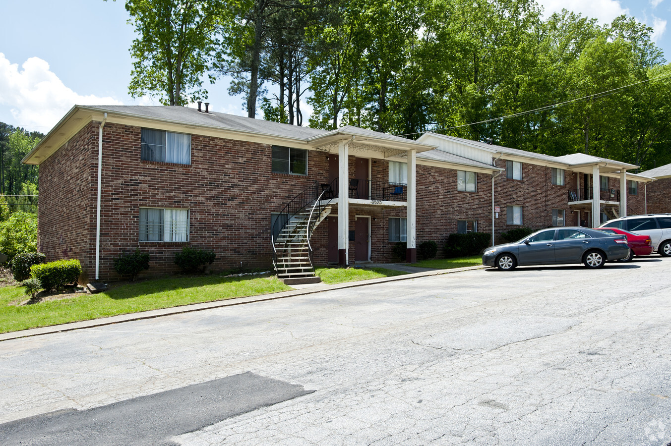 Navarro Apartments - Navarro Apartments