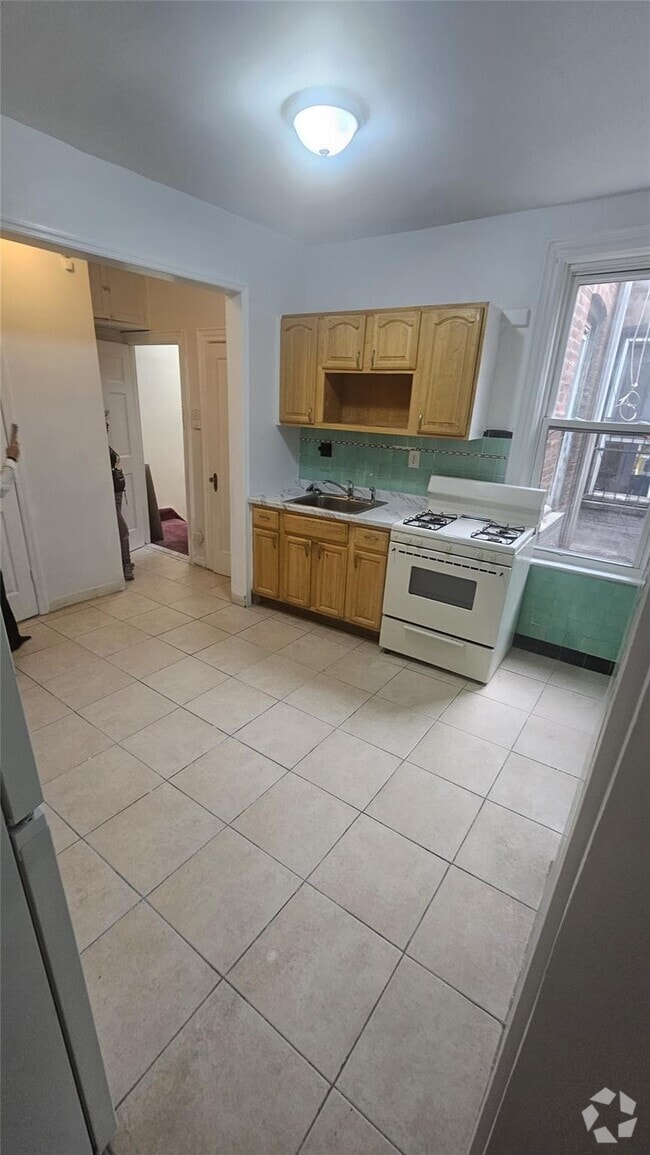 Building Photo - 7817 Roosevelt Ave Rental